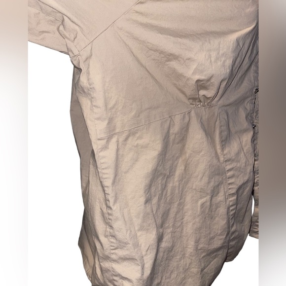 Corset style closures buttons beige button down blouse - Picture 6 of 7